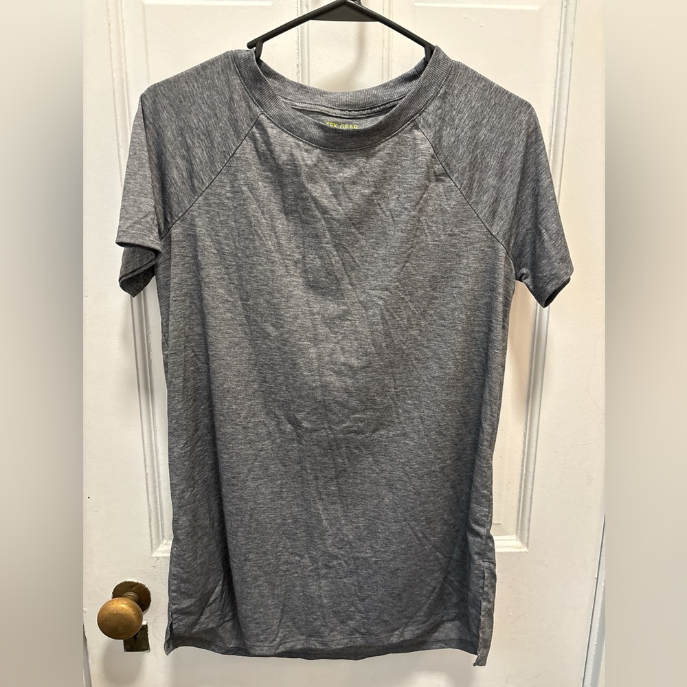 Tek Gear Gray Short Sleeve Tee